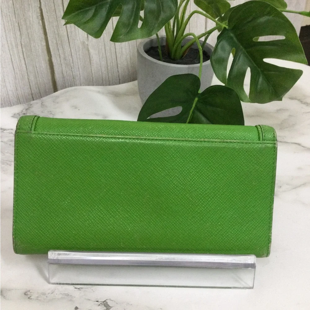GUC MCM Green Leather Continental Wallet with Gold Accents